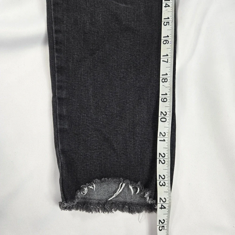 Free People Distressed Black Wash Denim Jeans Ripped Knee Ankle 29x25 Crop 2000s
